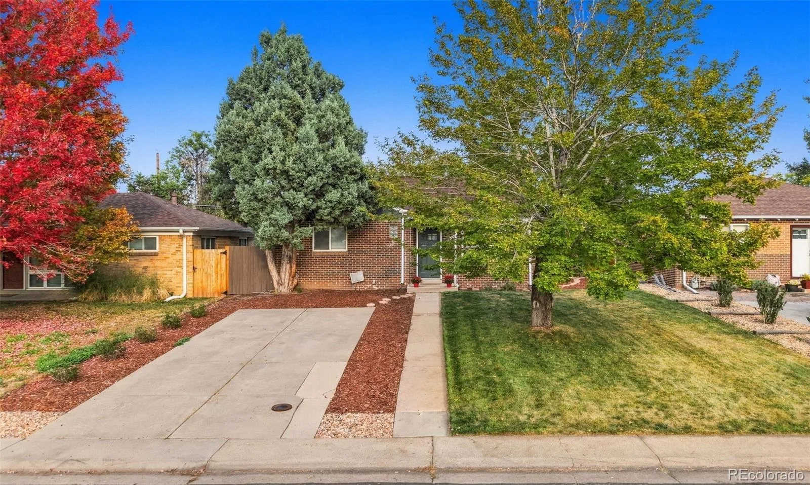 3030 Newport Street Denver CO 80207 | MLS #REC3061623 10092026004935 1600 37