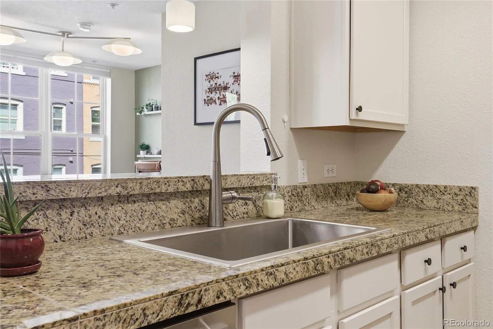 04232026042017 1600 17