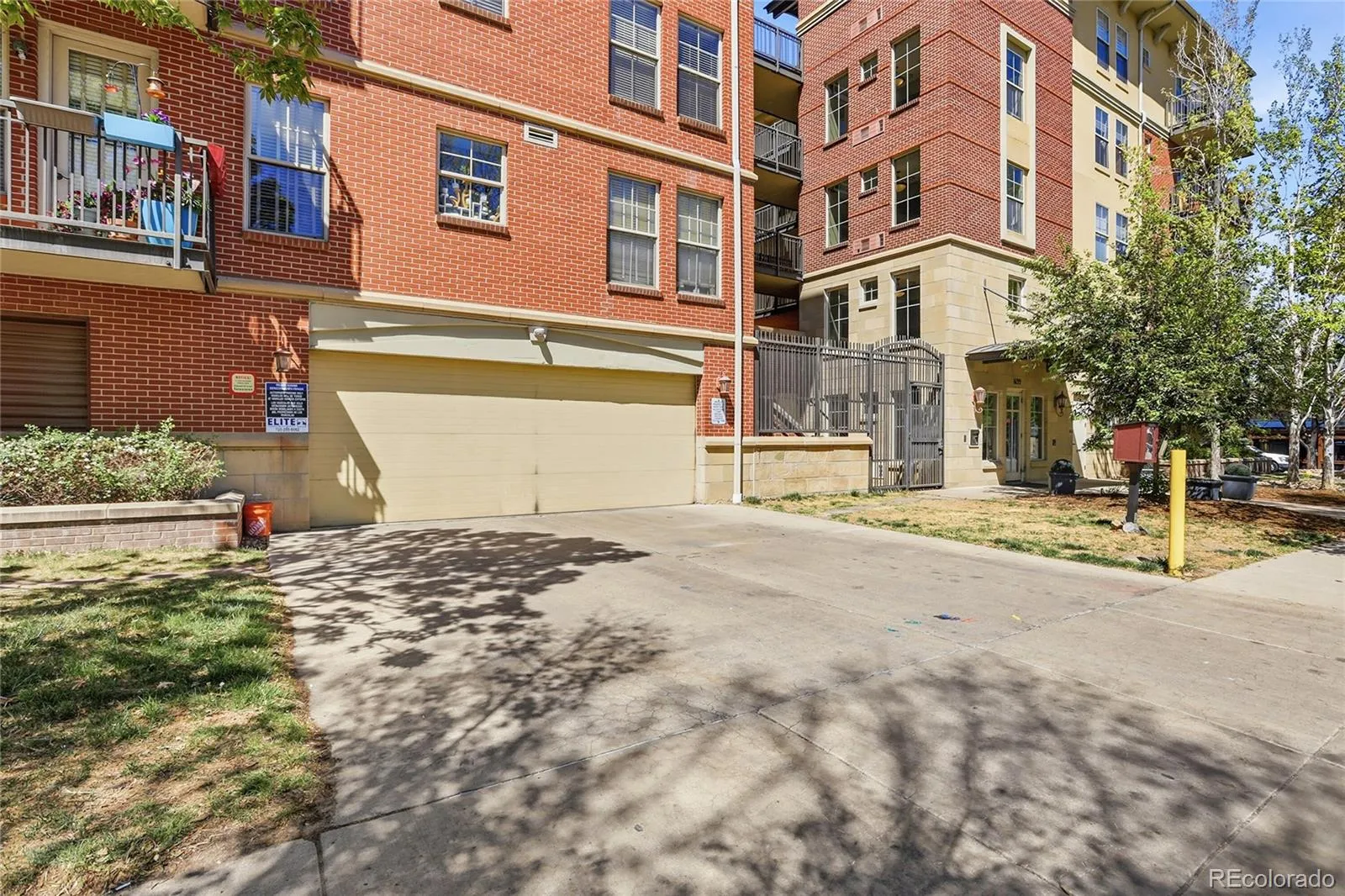 04232026042017 1600 33