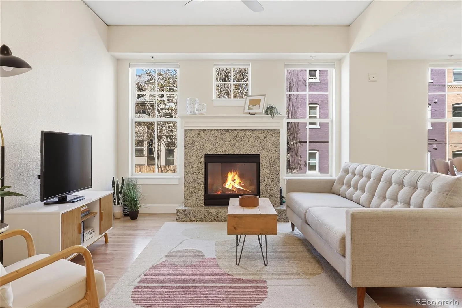 04232026042017 1600 8