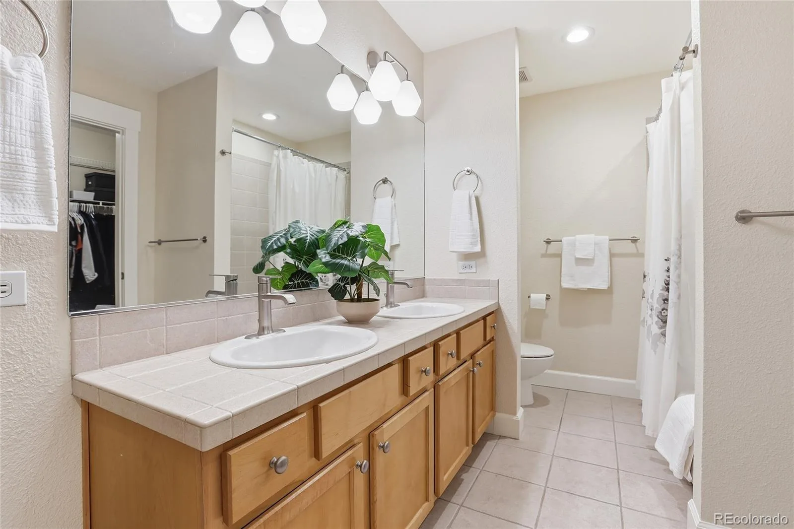 1699 N Downing Street #106 Denver CO 80218 MLS #REC3062035 06202026161047 1600 29