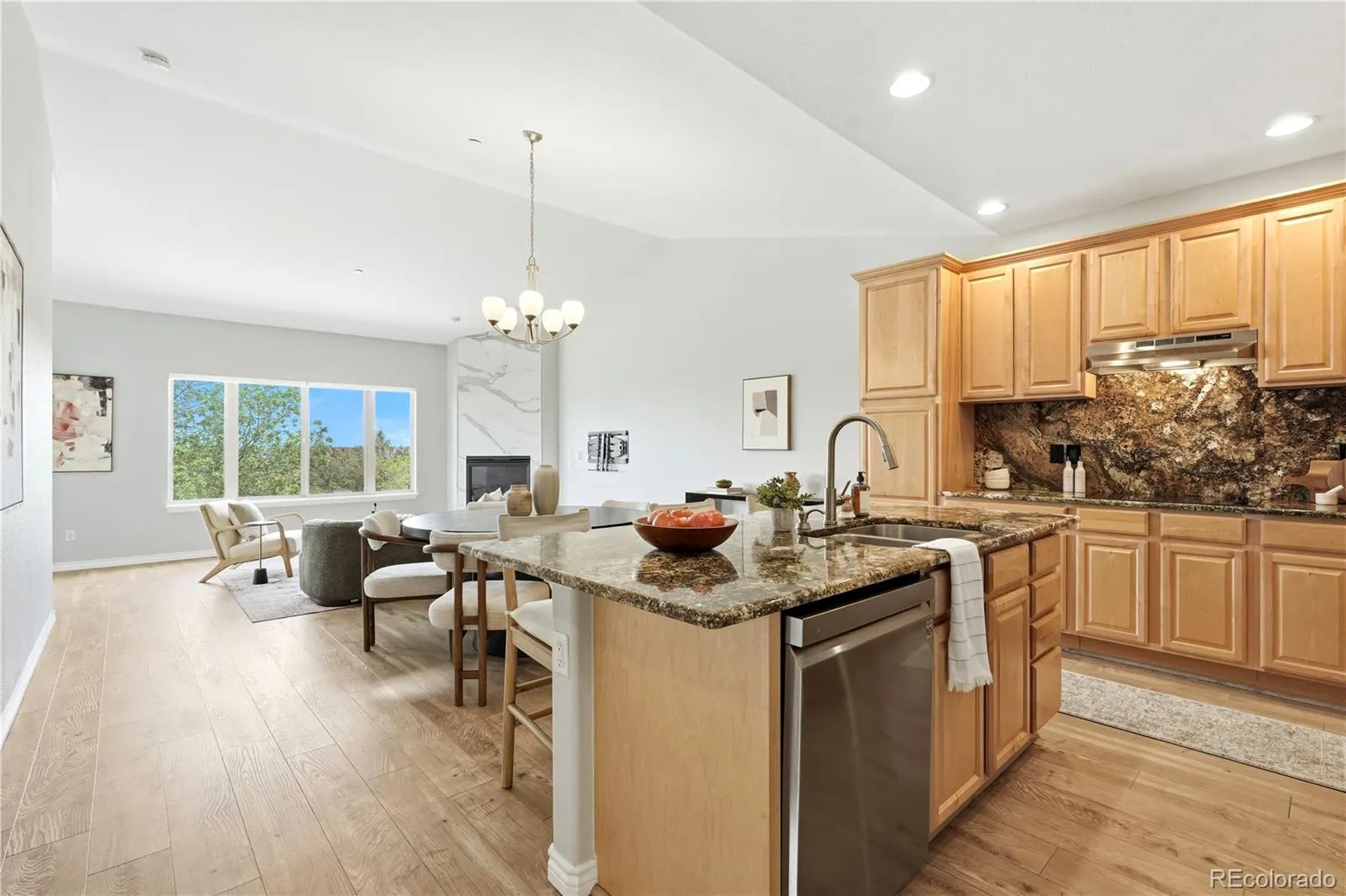 6911 Buckskin Drive Littleton CO 80125 | MLS #REC3063078 05282026030640 1600 1