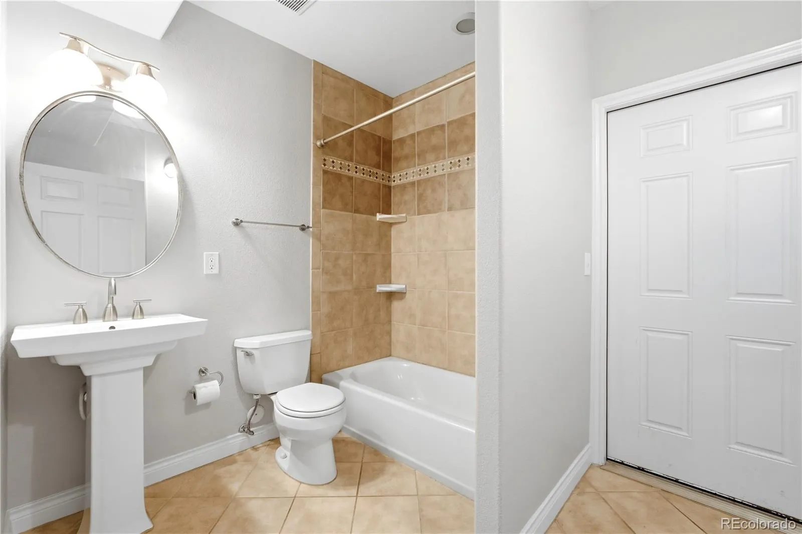 6911 Buckskin Drive Littleton CO 80125 | MLS #REC3063078 05282026030640 1600 20