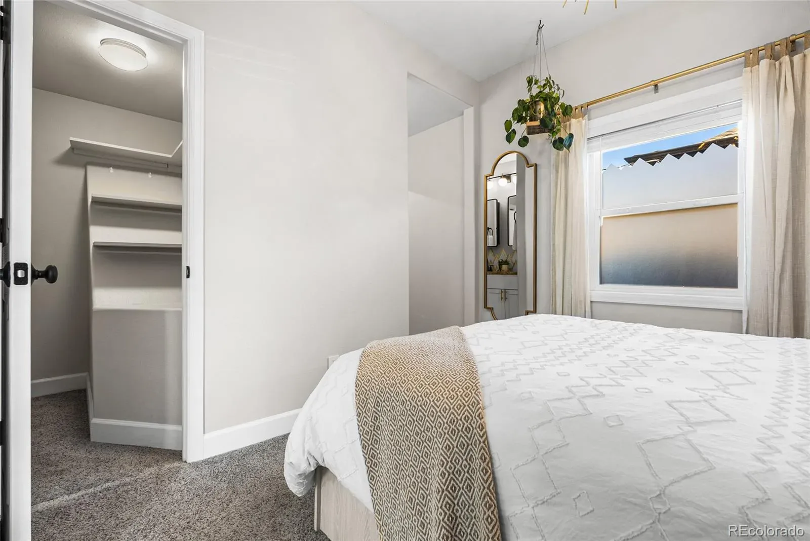 03232026011906 1600 14