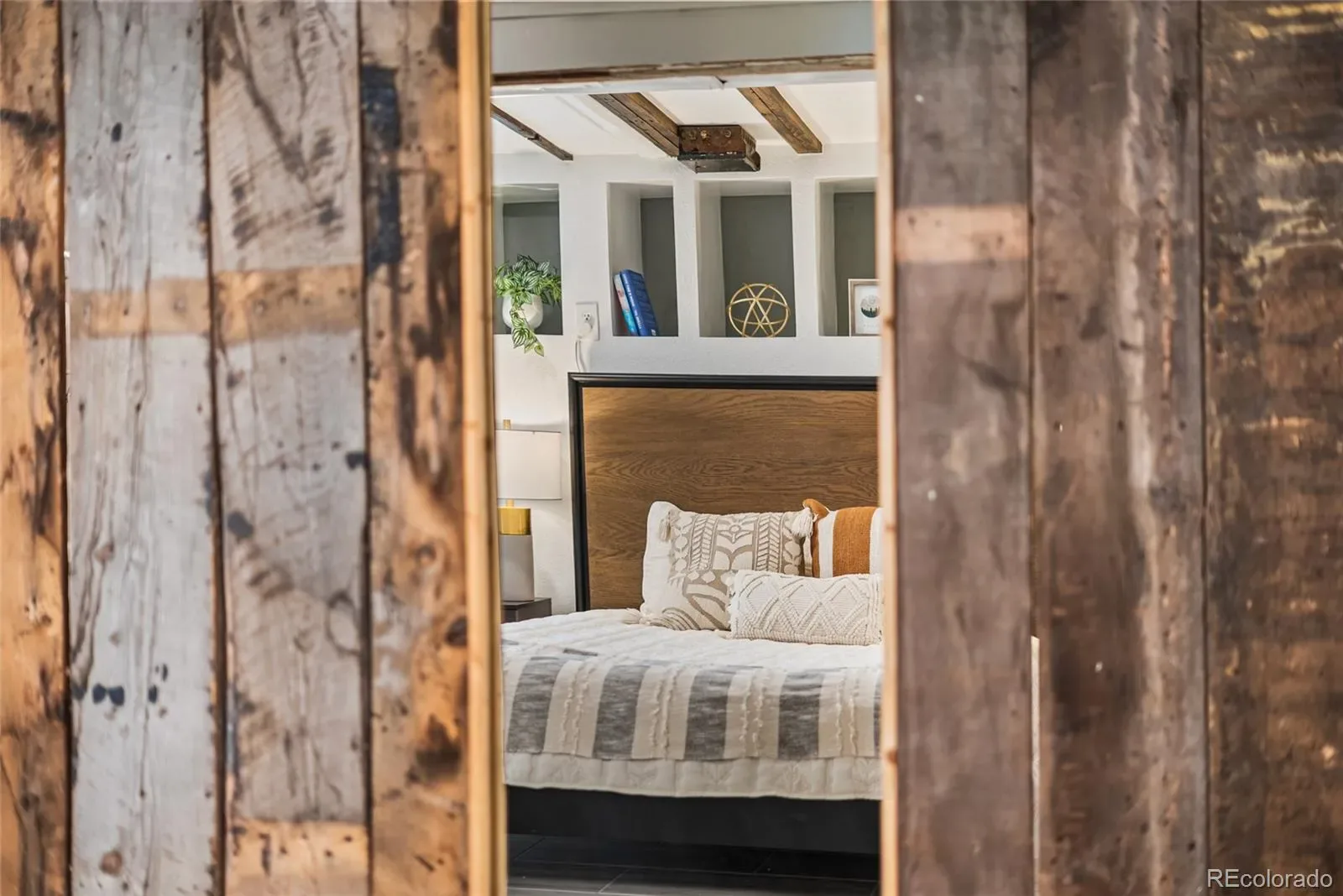 03232026011906 1600 30