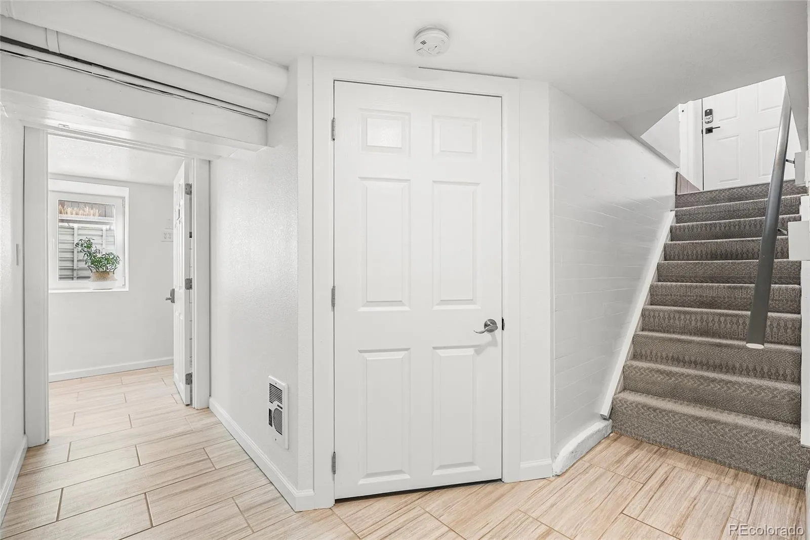 4975 Knox Court Denver CO 80221 MLS #REC3063182 05062026230804 1600 23