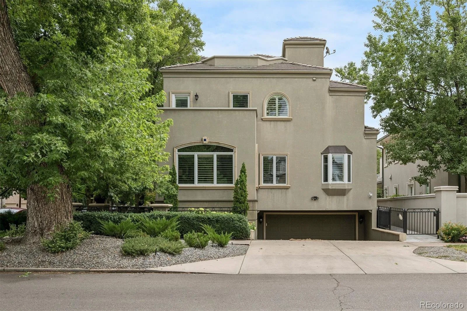 2700 E 4th Avenue Denver CO 80206 | MLS #REC3065495 08182026220518 1600 44