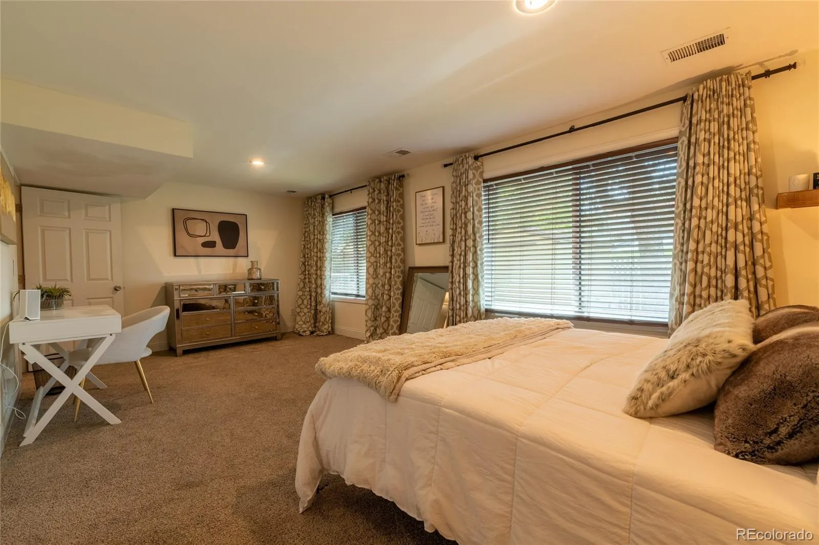 8250 Carriage Lane Parker CO 80134 MLS #REC3065783 05232026092751 1600 36