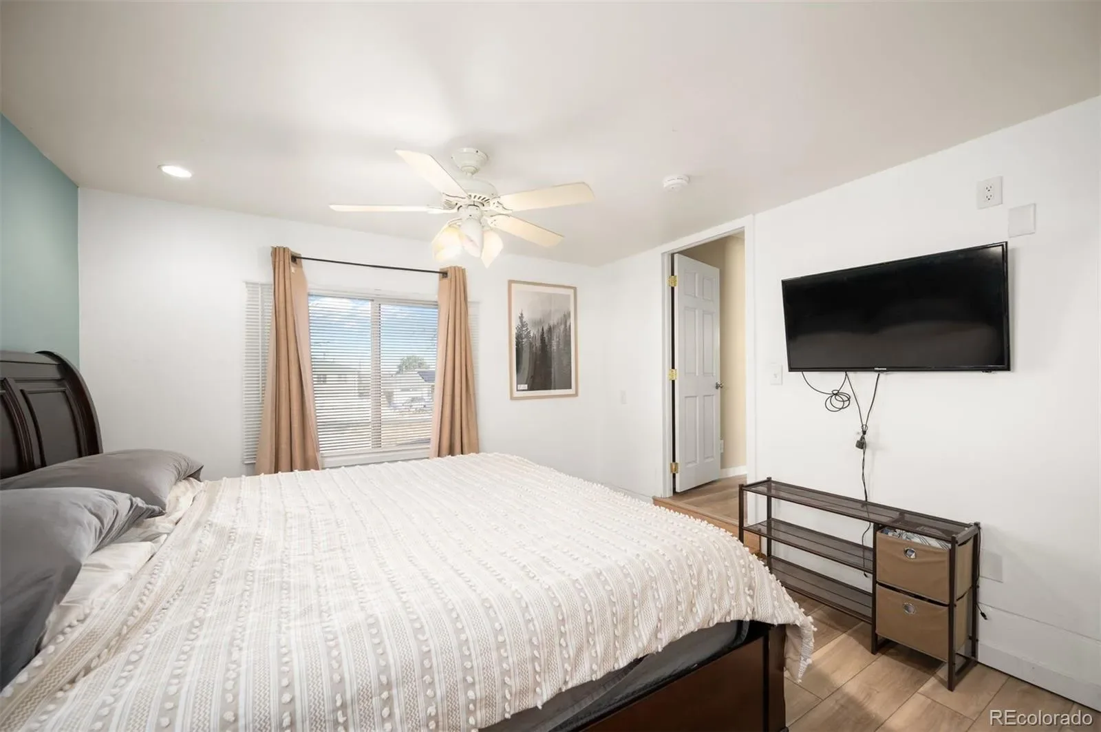 03132026062550 1600 24