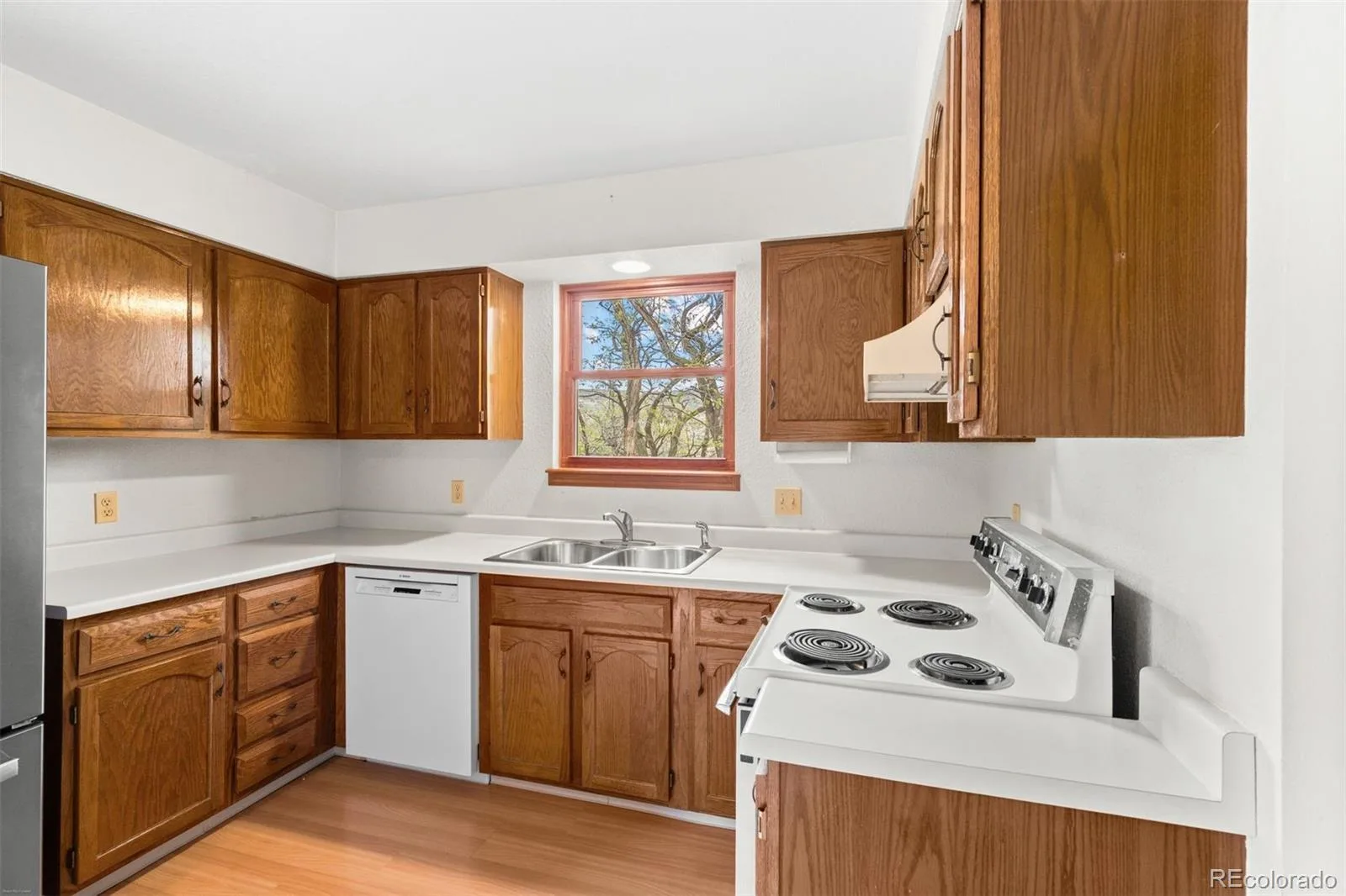 904 Homestake Drive Golden CO 80401 | MLS #REC3066901 08072026172618 1600 21