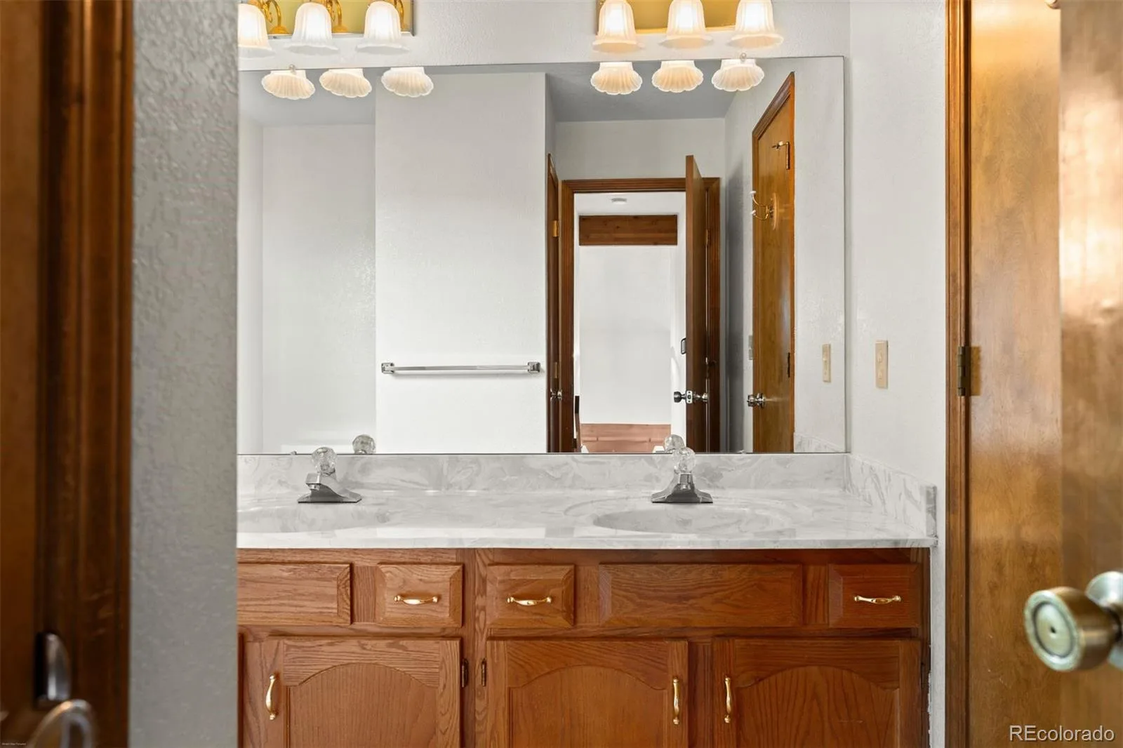904 Homestake Drive Golden CO 80401 | MLS #REC3066901 08072026172618 1600 25