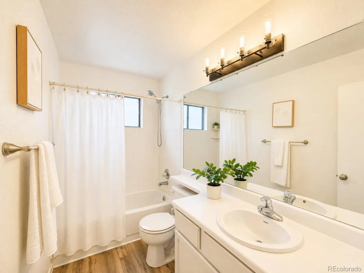 4905 N Sungold Lane Castle Rock CO 80109 | MLS #REC3069301 07242026005805 1200 26