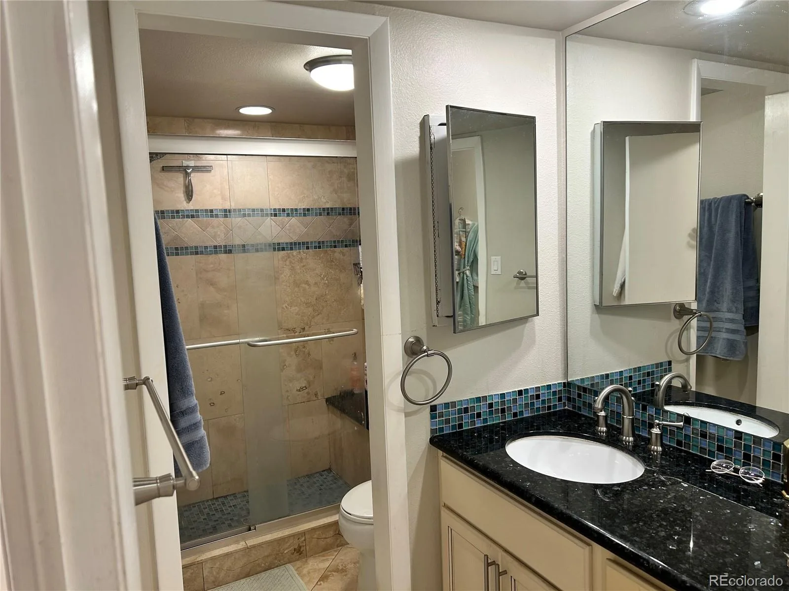4250 S Olive Street #106 Denver CO 80237 | MLS #REC3070087 09202026070222 1600 15