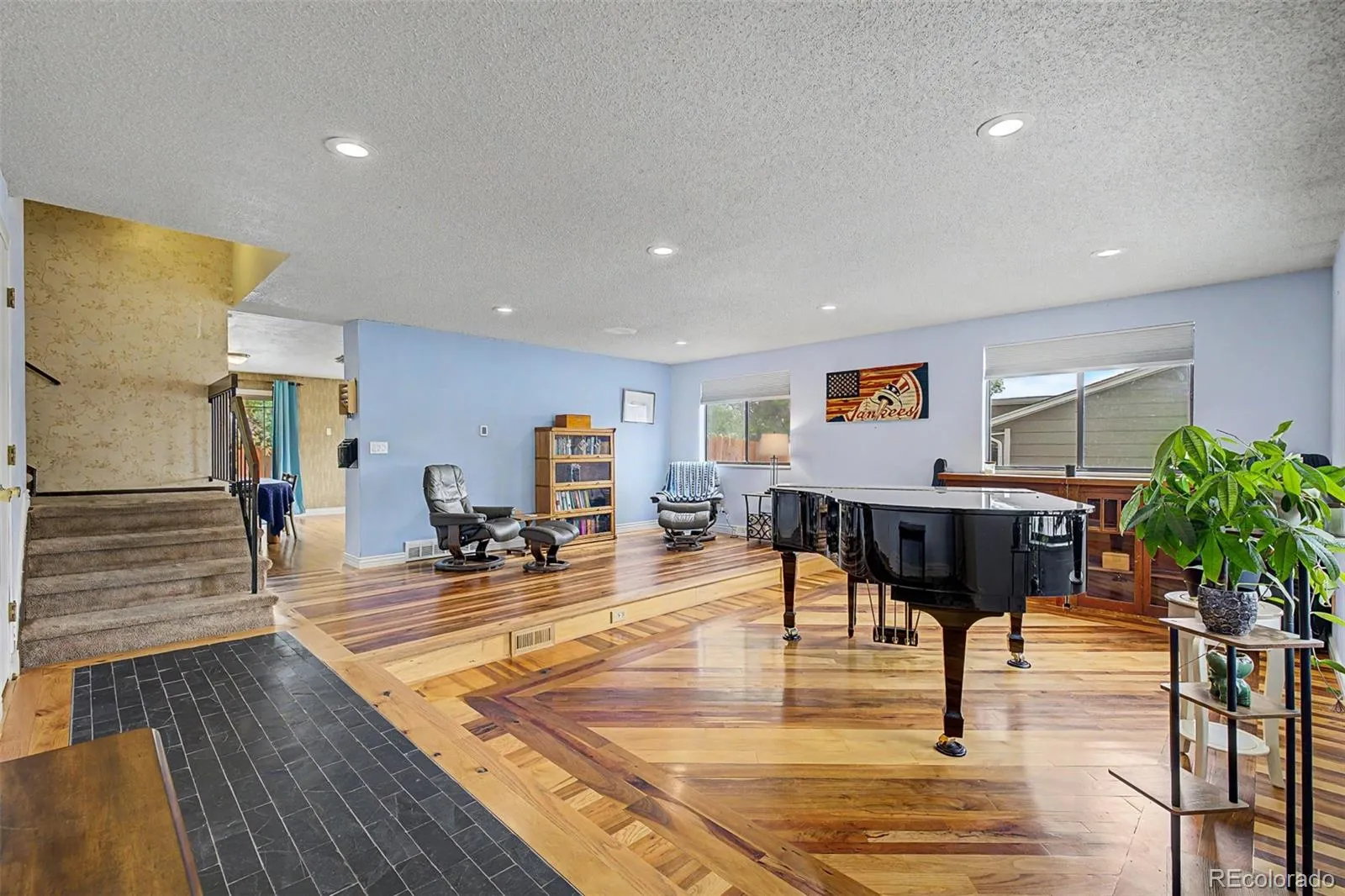 9309 W 76th Avenue Arvada CO 80005 MLS #REC3074297 05132026212252 1600 4
