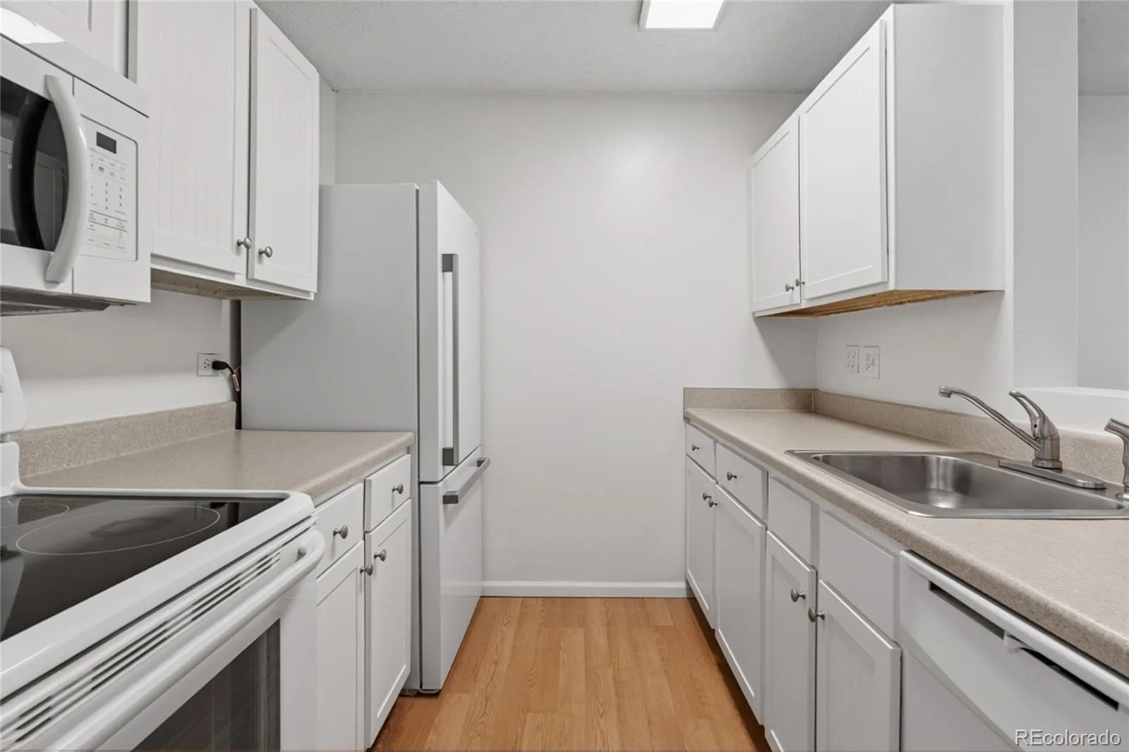 2231 S Vaughn Way #216B Aurora CO 80014 MLS #REC3075572 06032026145703 1600 12