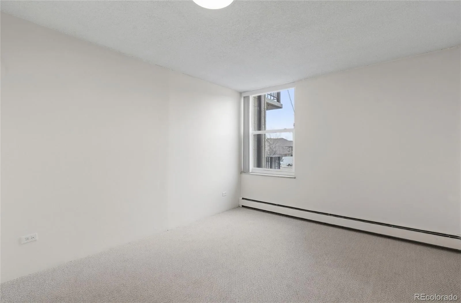 2231 S Vaughn Way #216B Aurora CO 80014 MLS #REC3075572 06032026145703 1600 21