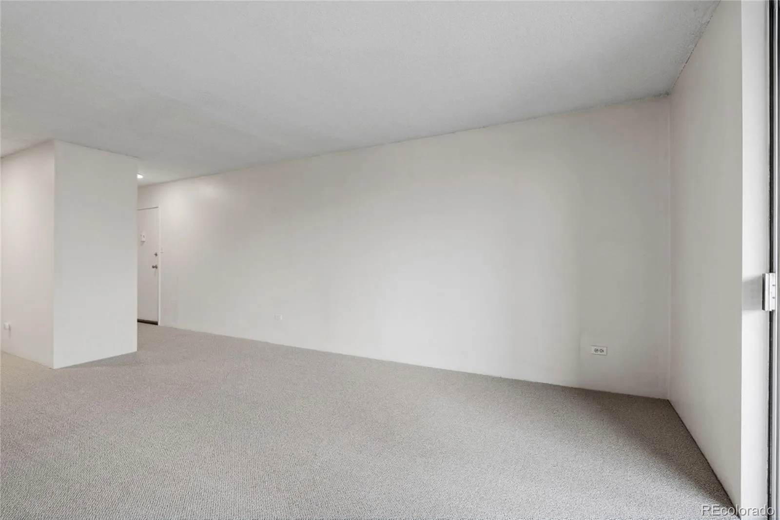 2231 S Vaughn Way #216B Aurora CO 80014 MLS #REC3075572 06032026145703 1600 34