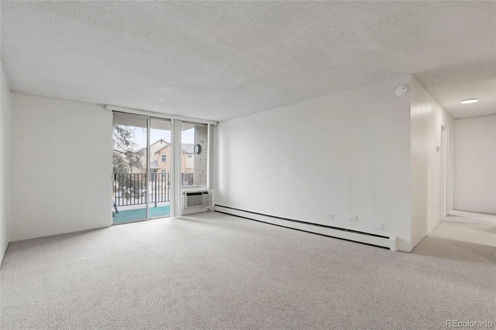 2231 S Vaughn Way #216B Aurora CO 80014 MLS #REC3075572 06032026145703 1600 7