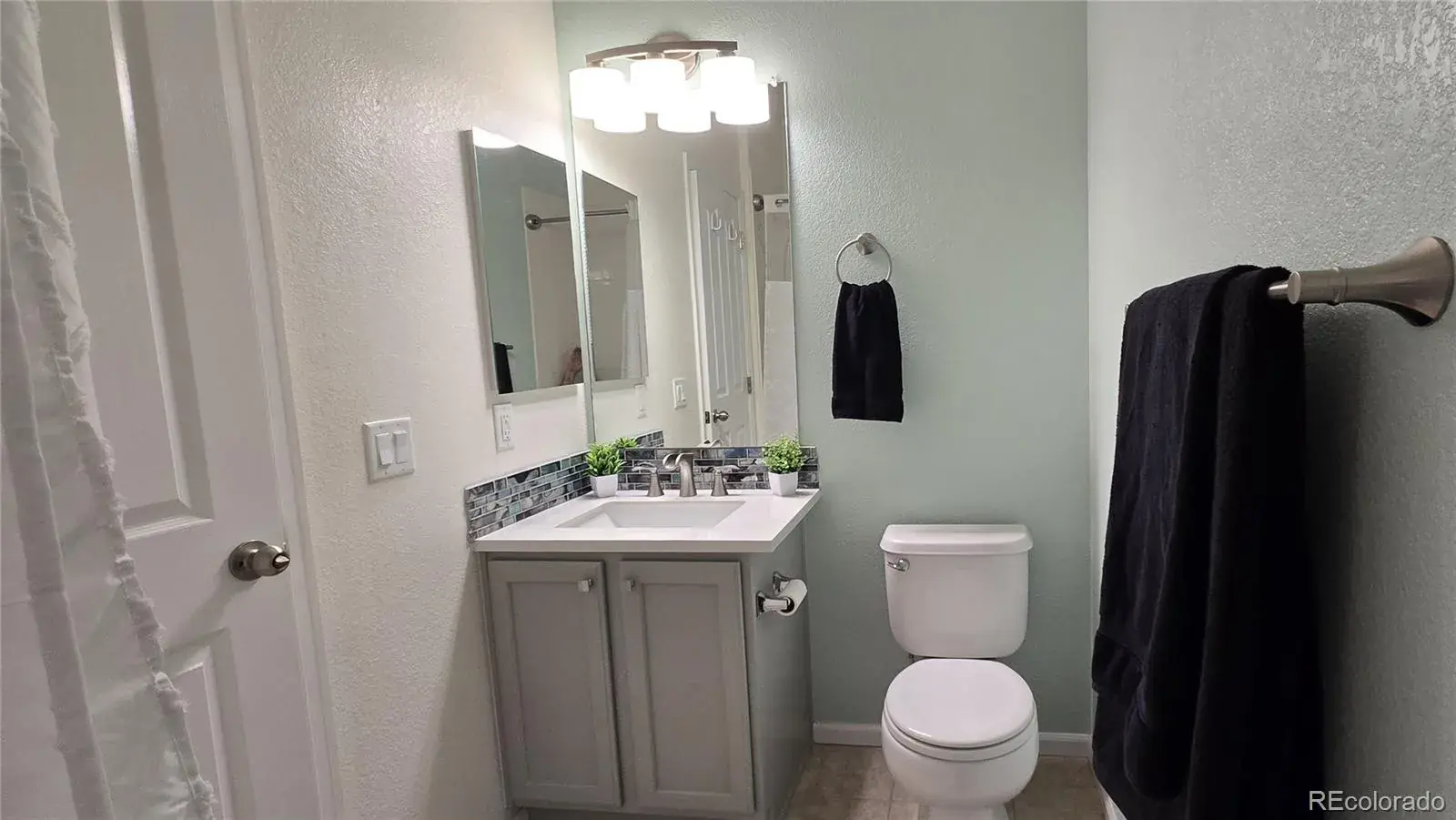 665 W Burgundy Street #A Highlands Ranch CO 80129 | MLS #REC3076077 03042026191449 1600 17