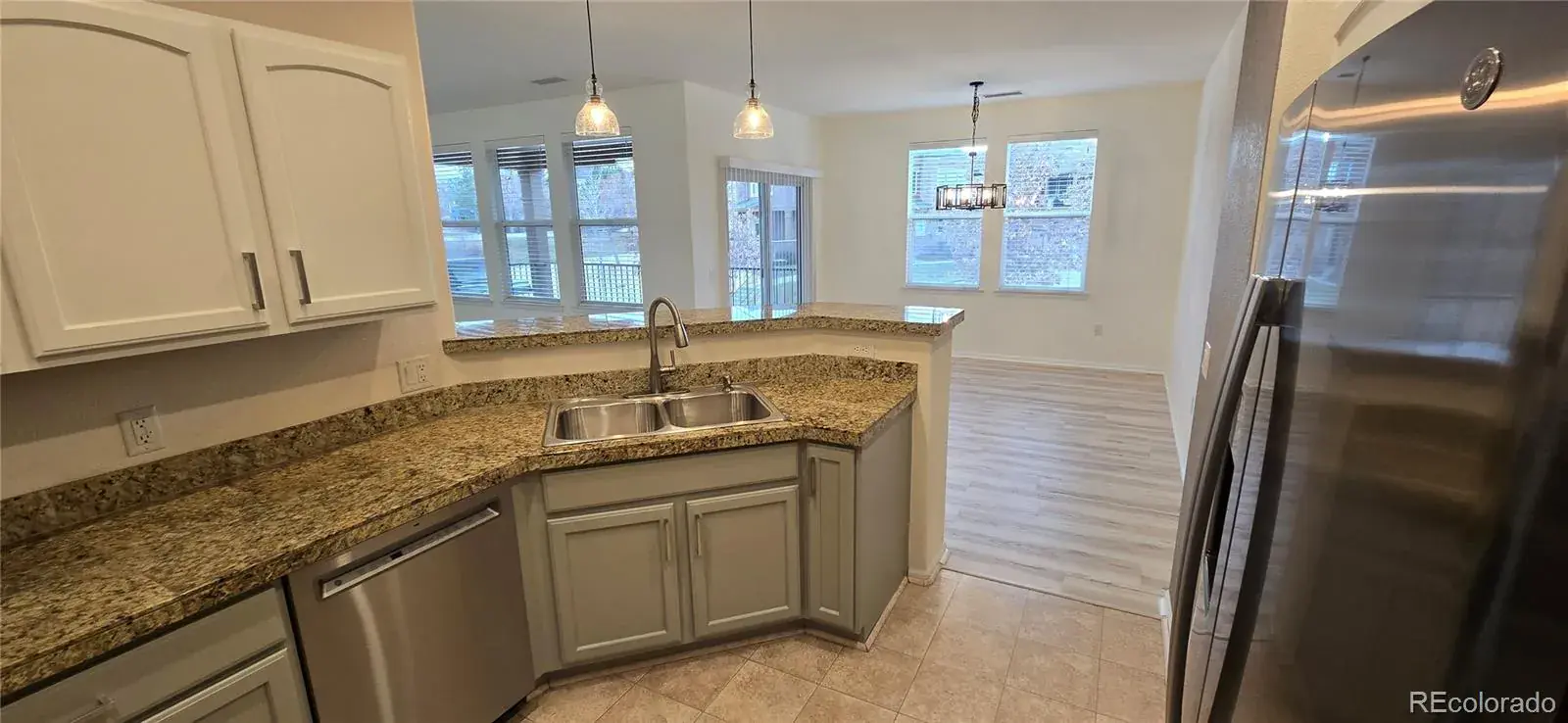 665 W Burgundy Street #A Highlands Ranch CO 80129 | MLS #REC3076077 03042026191449 1600 7