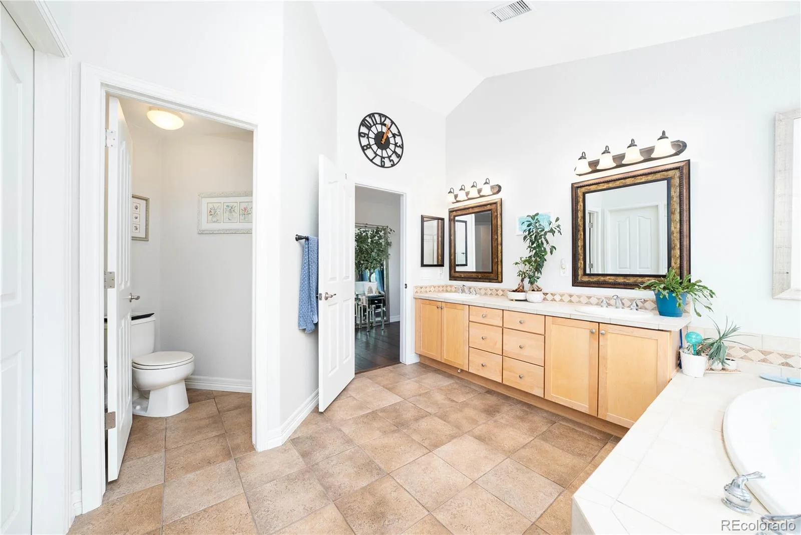 5458 W Calhoun Avenue Littleton CO 80123 | MLS #REC3078211 08282026212204 1600 35