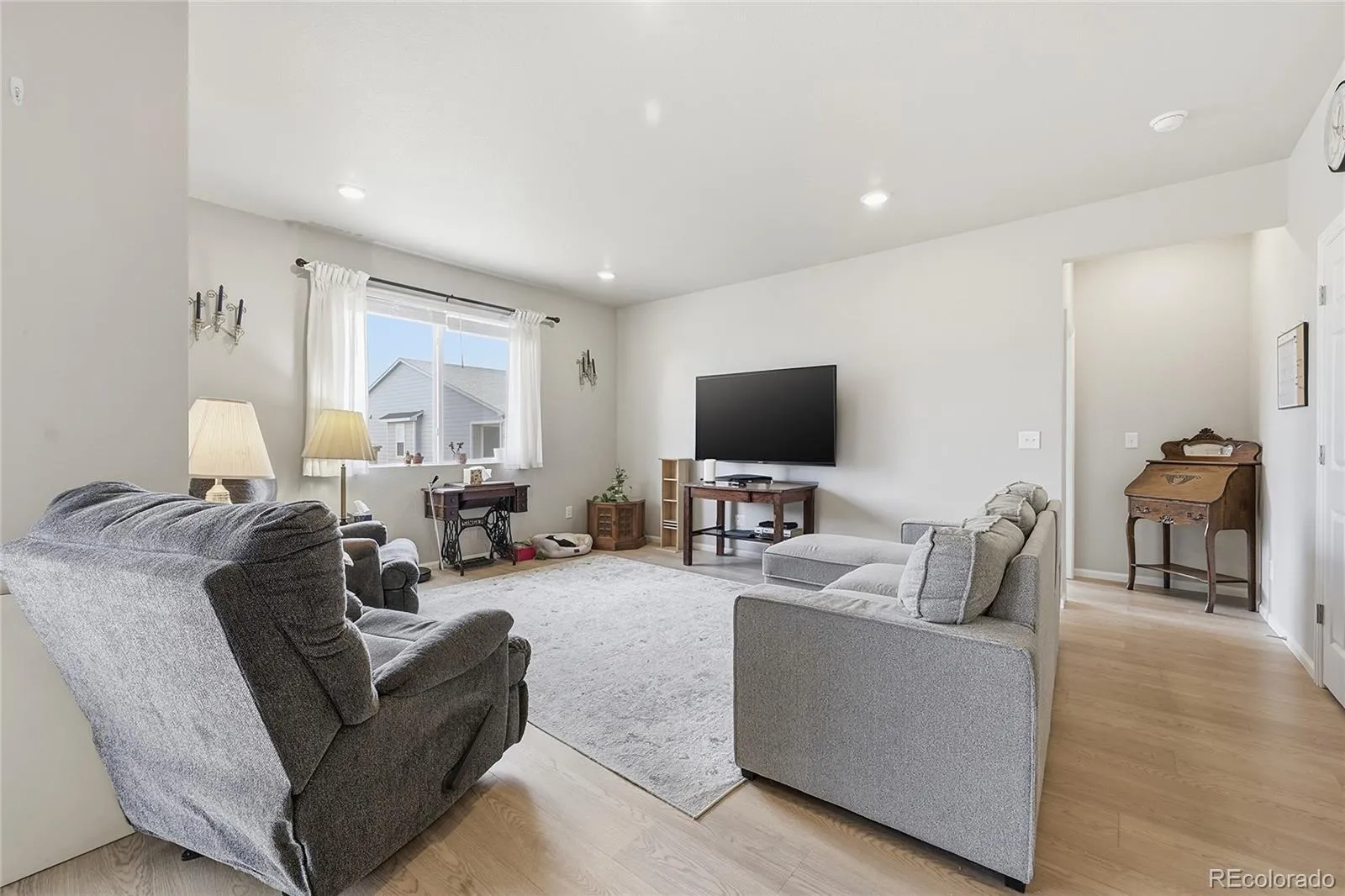 614 Homestead Avenue Brighton CO 80601 | MLS #REC3079232 04102026152219 1600 15