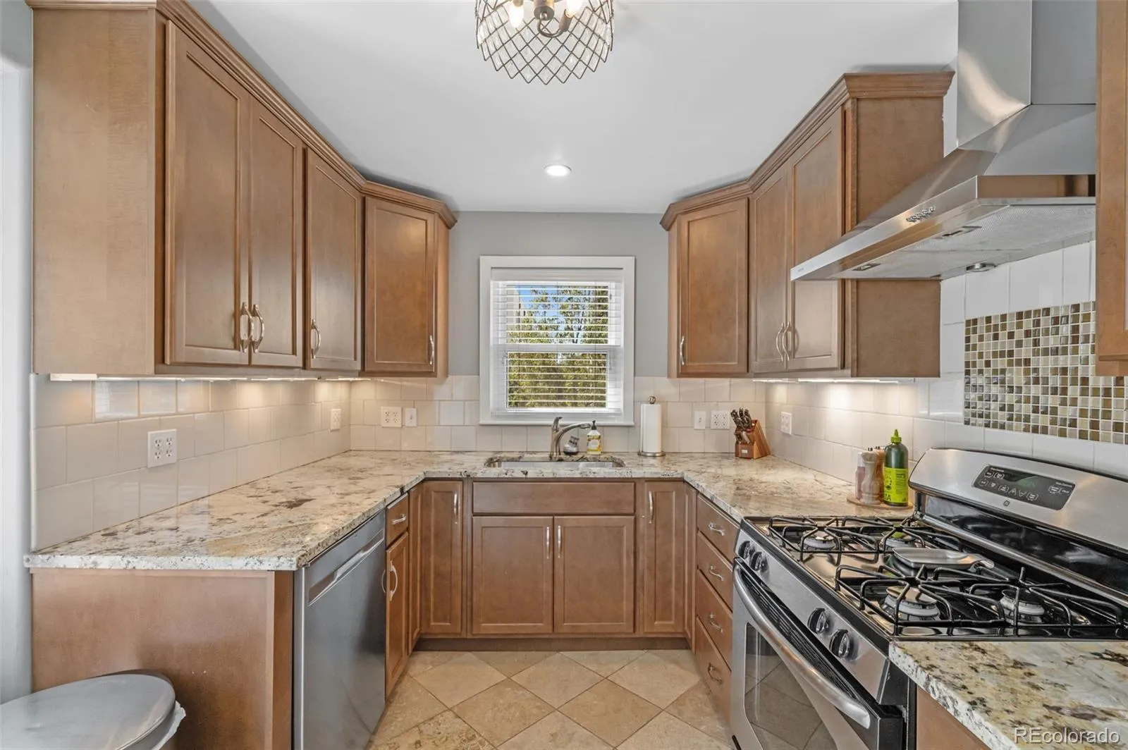 1996 S Downing Street Denver CO 80210 MLS #REC3080802 04222026192302 1600 8