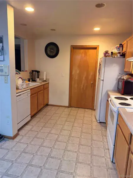 7924 S Kalispell Way Englewood CO 80112 | MLS #REC3081085 01292026053407 800 1