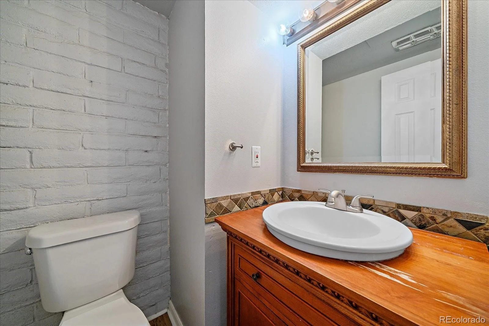 7404 S Zephyr Court Littleton CO 80128 | MLS #REC3082700 06162026172136 1600 13
