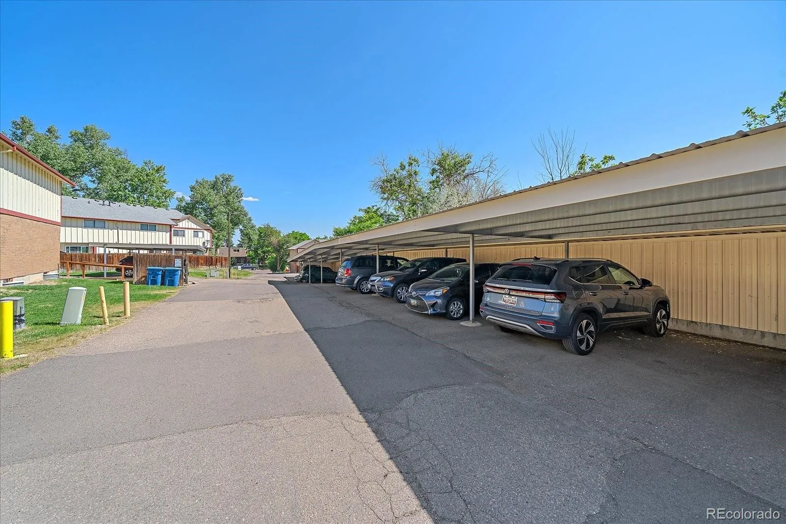 7404 S Zephyr Court Littleton CO 80128 | MLS #REC3082700 06162026172136 1600 34
