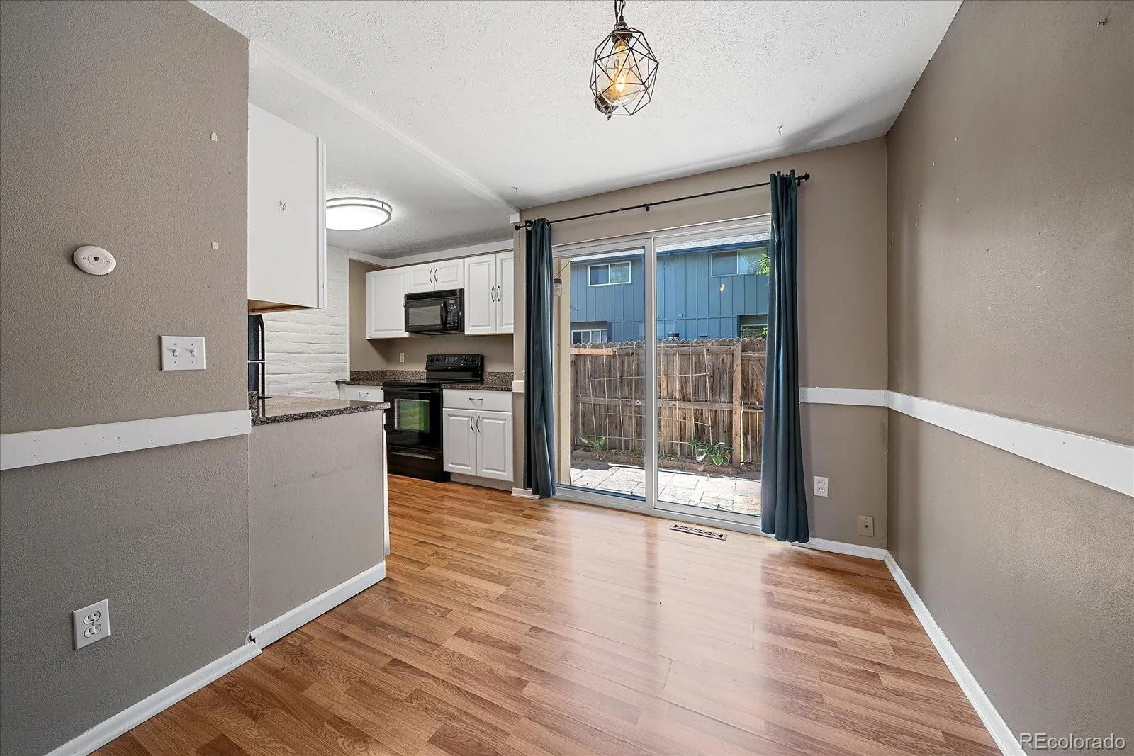 7404 S Zephyr Court Littleton CO 80128 | MLS #REC3082700 06162026172136 1600 7