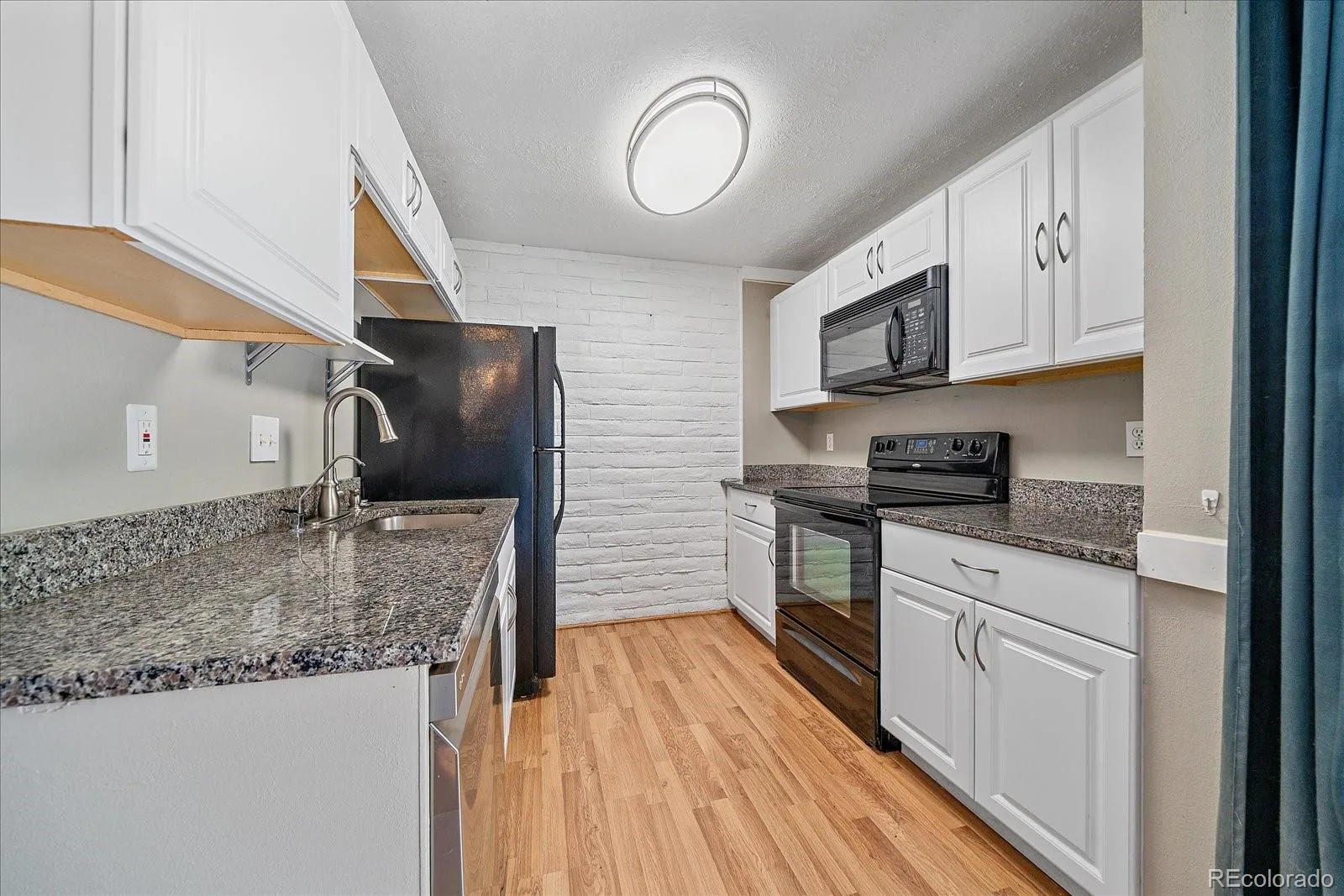 7404 S Zephyr Court Littleton CO 80128 | MLS #REC3082700 06162026172136 1600 9