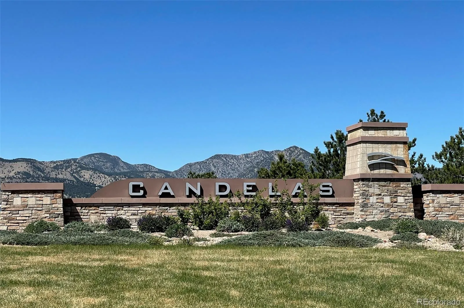 17880 W 95th Place Arvada CO 80007 MLS #REC3082776 04282026163419 1600 42