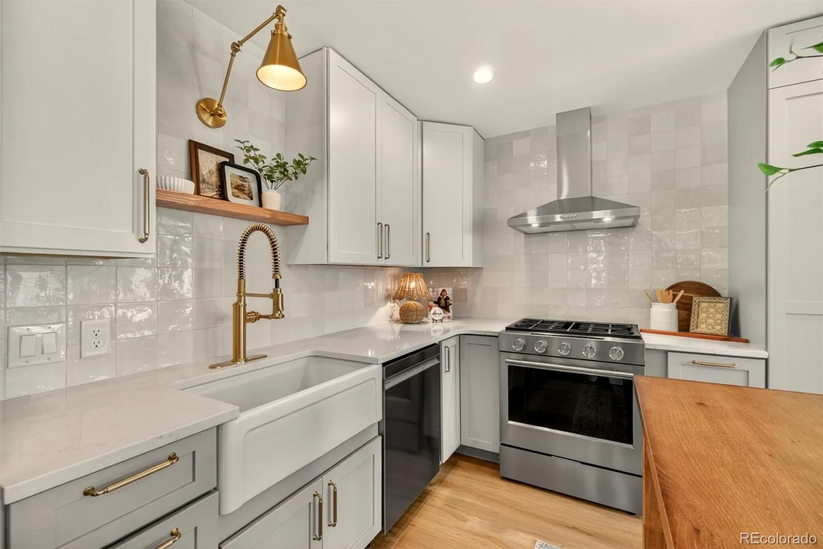 1890 S Wyandot Street Denver CO 80223 MLS #REC3083726 05112026183710 1600 9