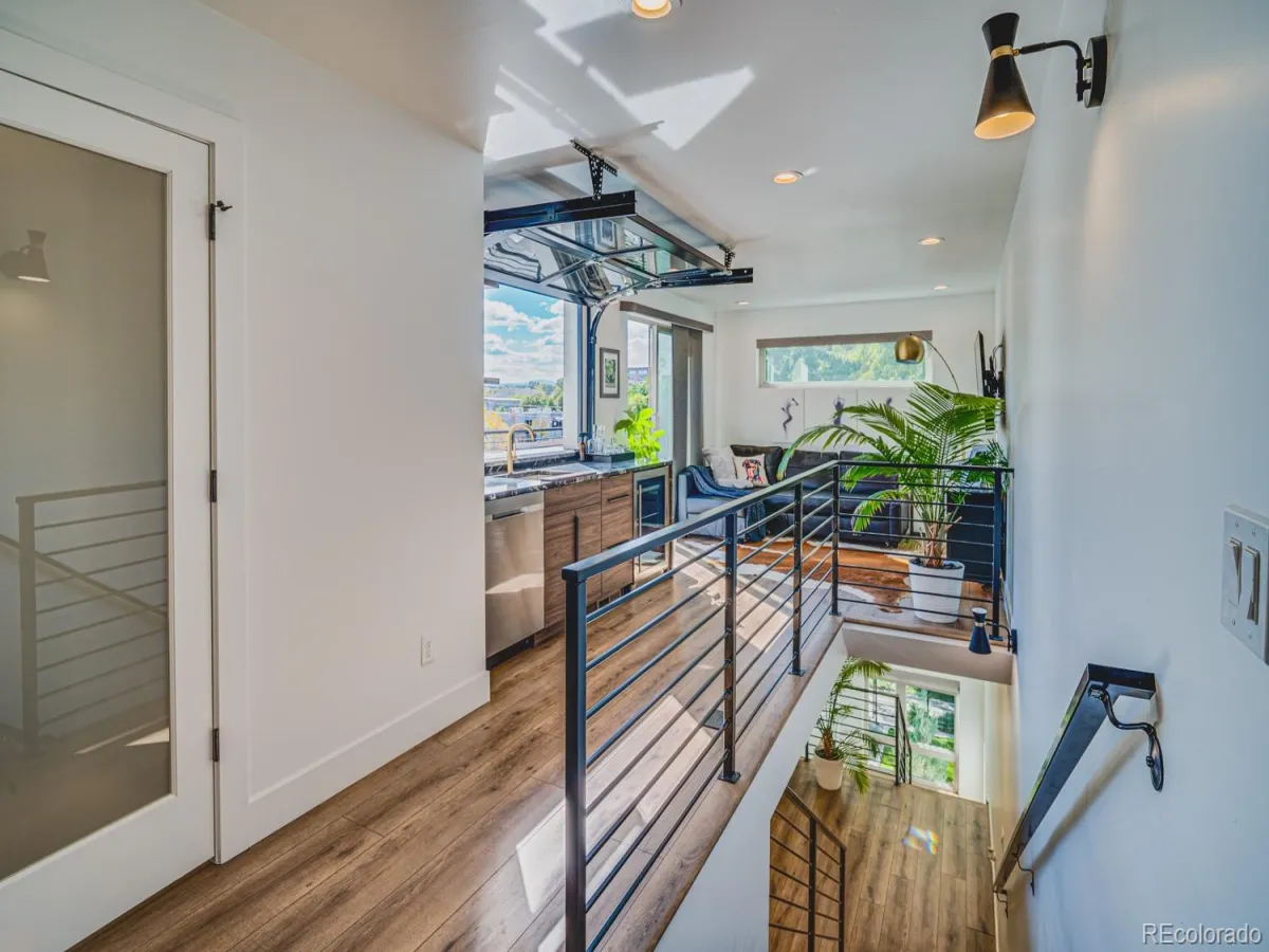 04202026165058 1200 26