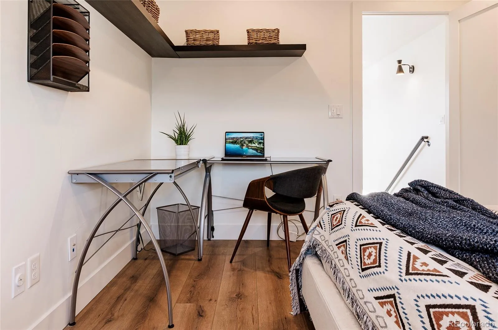 04202026165058 1600 24