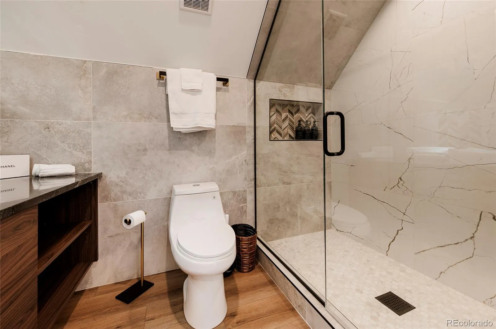 04202026165058 1600 35