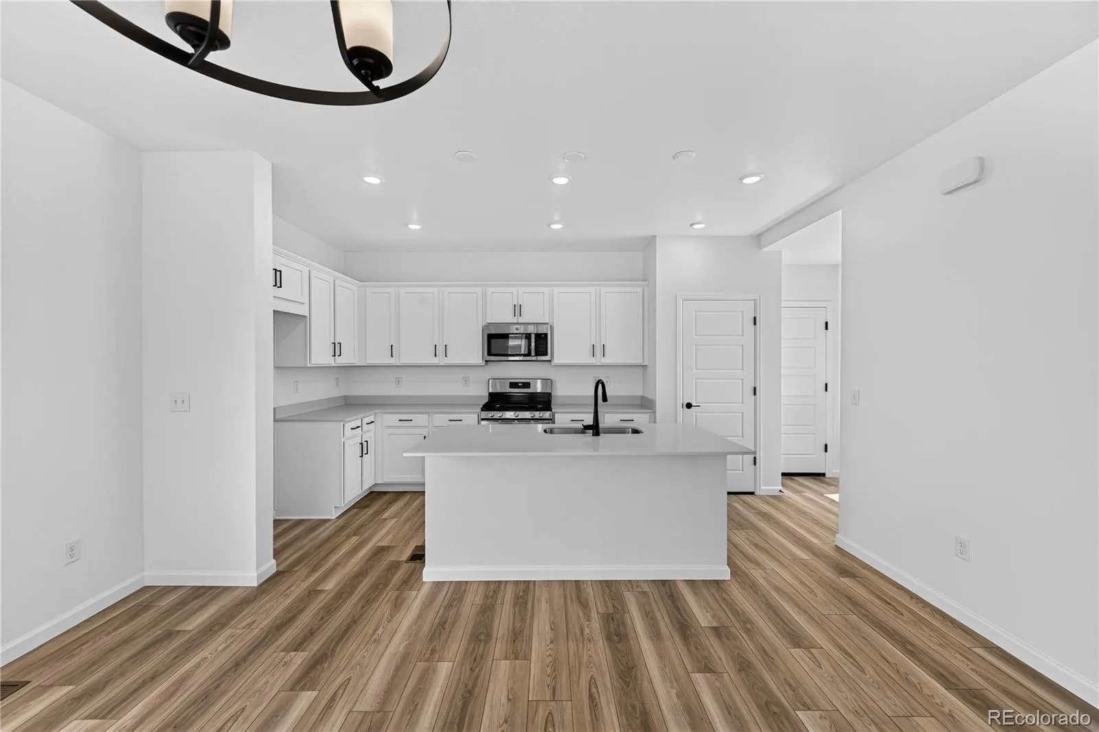2095 Generations Aly Brighton CO 80601 | MLS #REC3089735 07152026232800 1600 3