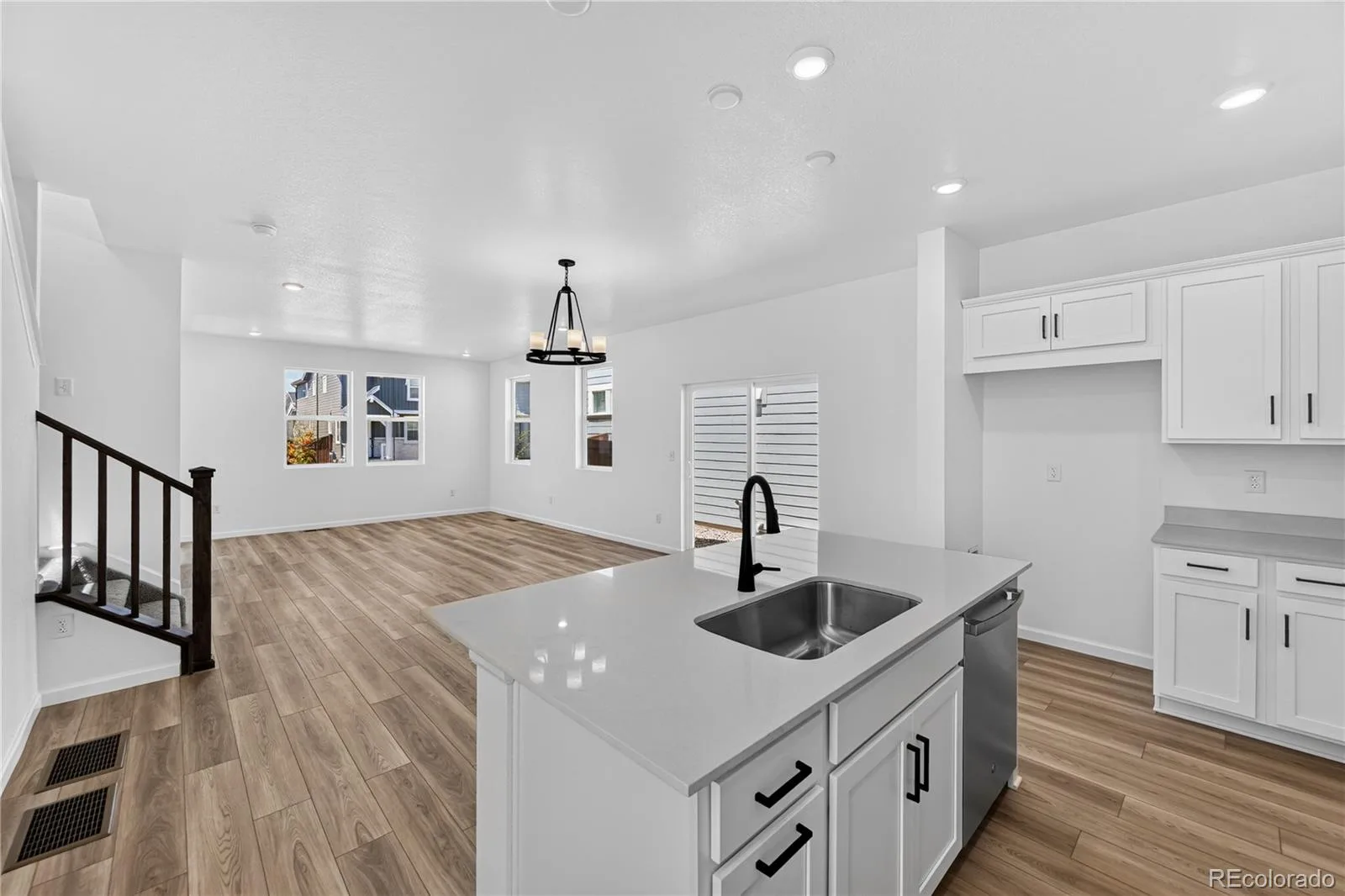 2095 Generations Aly Brighton CO 80601 | MLS #REC3089735 07152026232800 1600 5