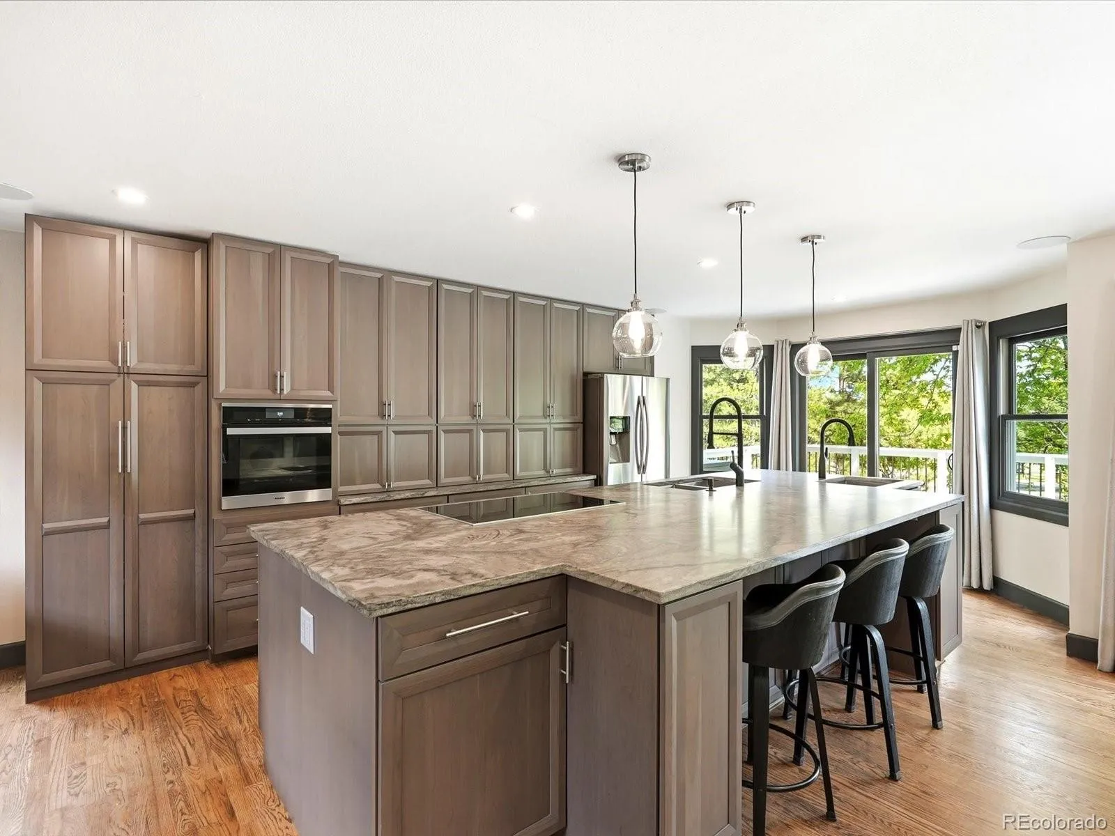 8016 S Vine Way Centennial CO 80122 MLS #REC3090830 04182026223849 1600 17