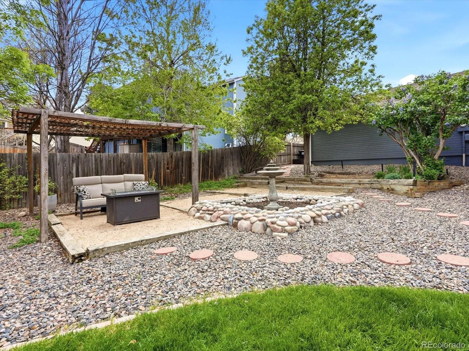 8016 S Vine Way Centennial CO 80122 MLS #REC3090830 04182026223849 1600 47