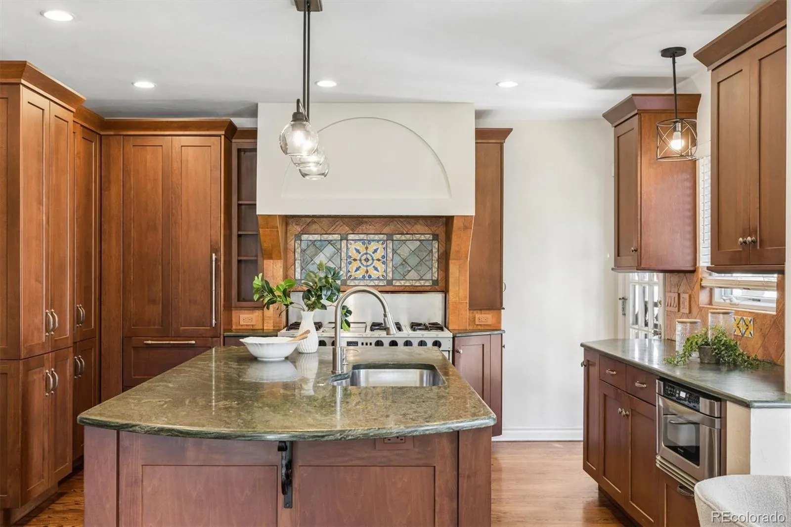 6 Ivy Lane Denver CO 80220 MLS #REC3090993 05162026064822 1600 21
