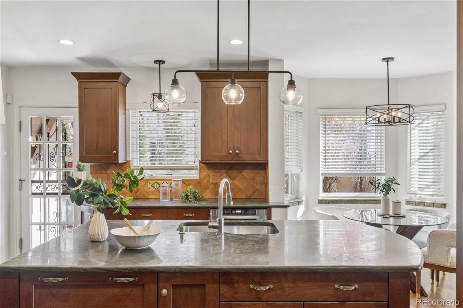6 Ivy Lane Denver CO 80220 MLS #REC3090993 05162026064822 1600 22