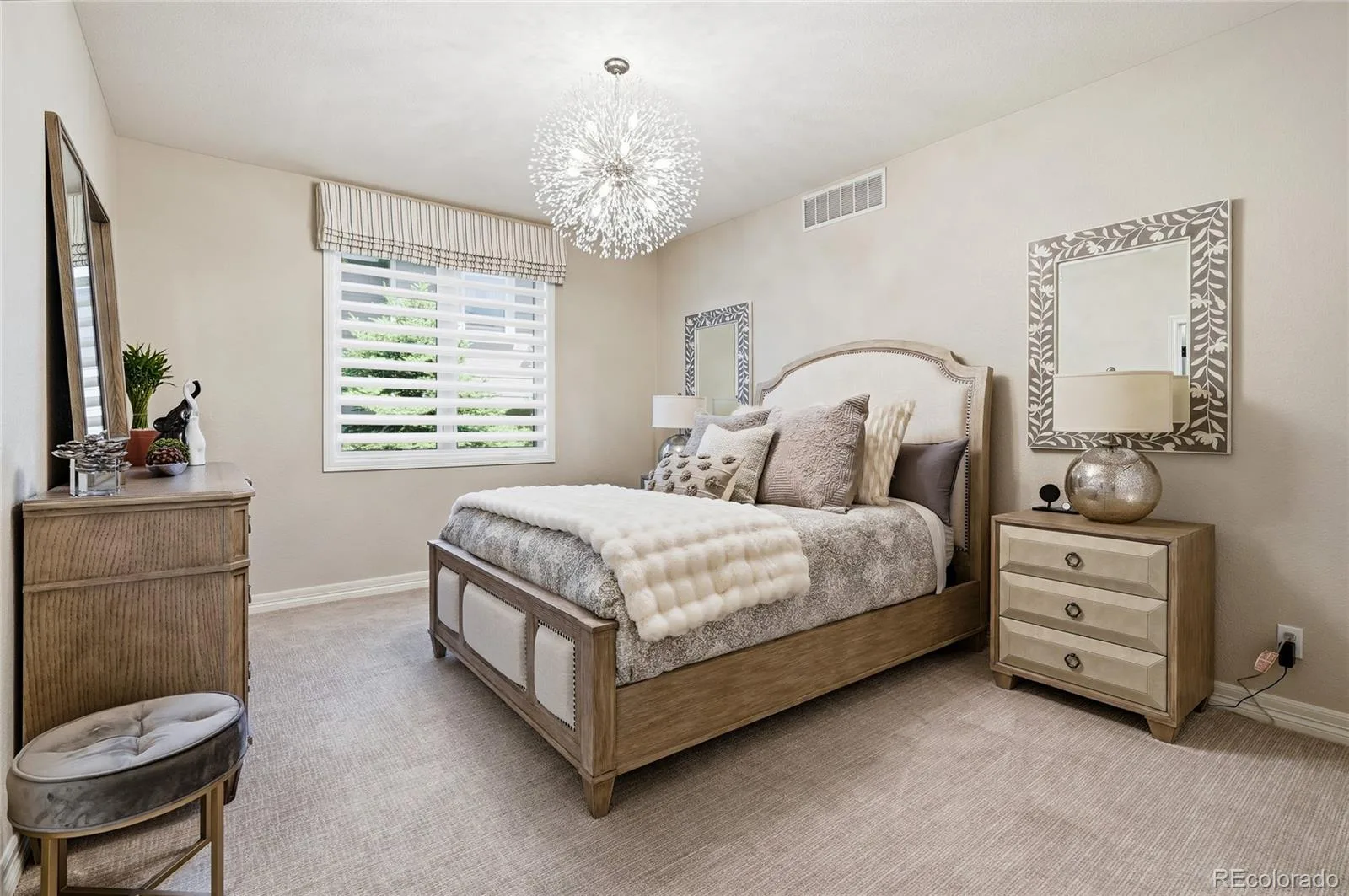 9779 Bay Hill Drive Lone Tree CO 80124 | MLS #REC3091109 08252026005450 1600 22