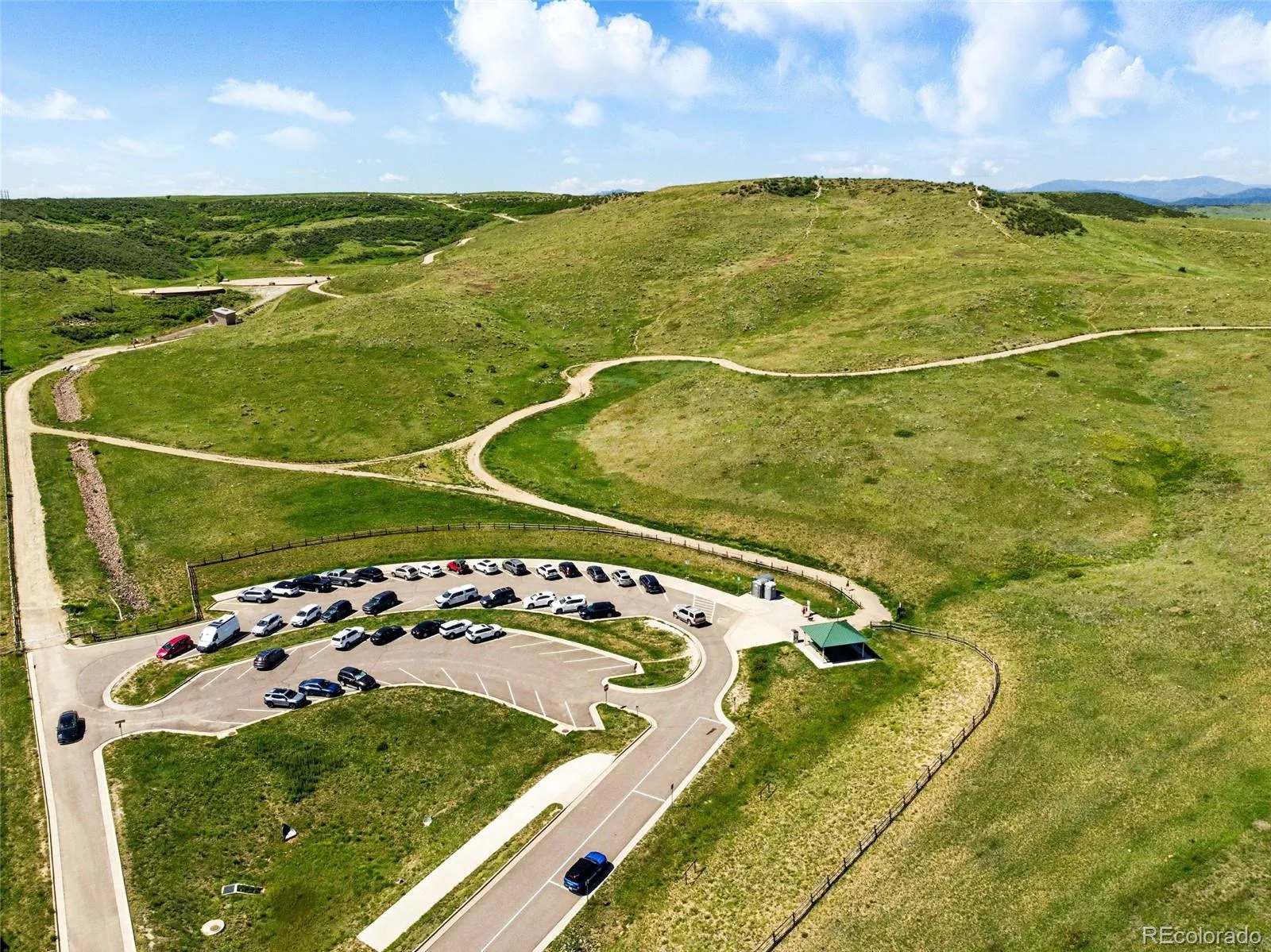 9779 Bay Hill Drive Lone Tree CO 80124 | MLS #REC3091109 08252026005450 1600 43