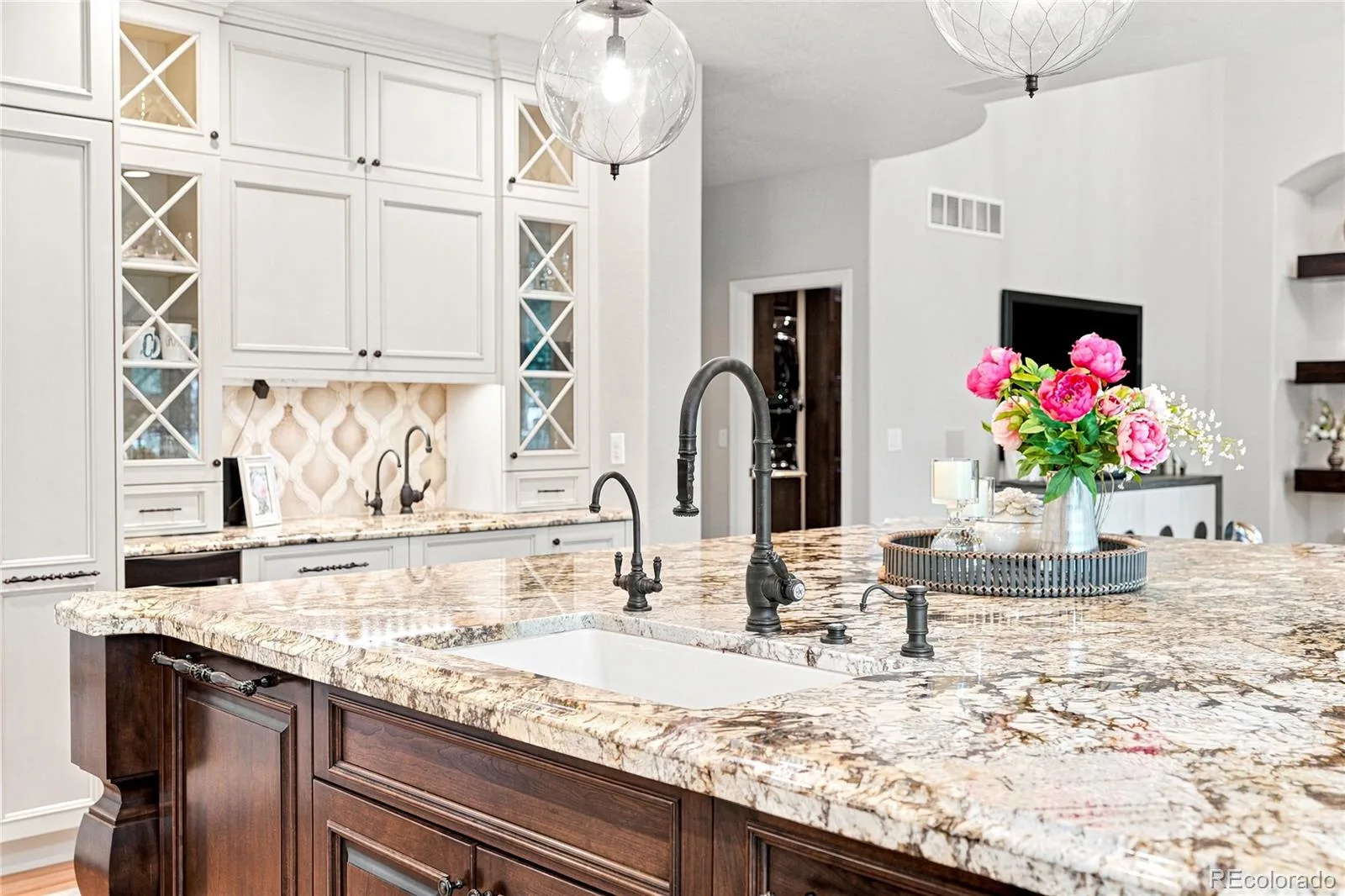 9779 Bay Hill Drive Lone Tree CO 80124 | MLS #REC3091109 08252026005450 1600 6