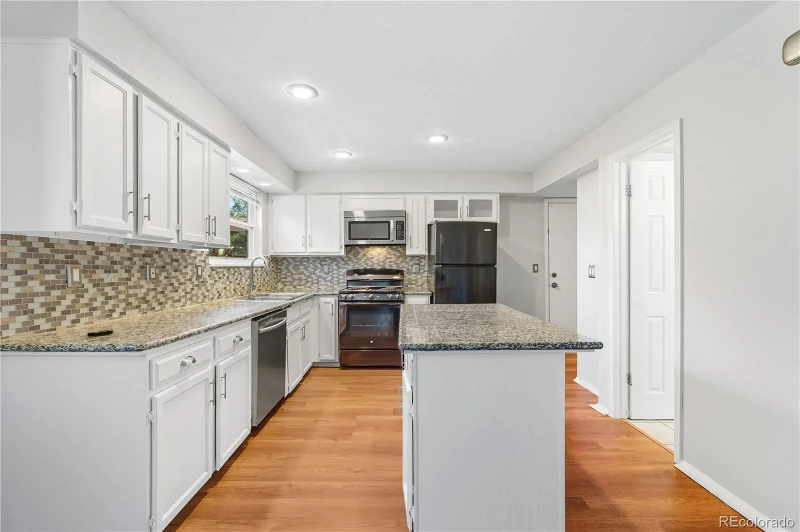 5229 S Pagosa Way Centennial CO 80015 MLS #REC3092118 10302025014431 1600 10
