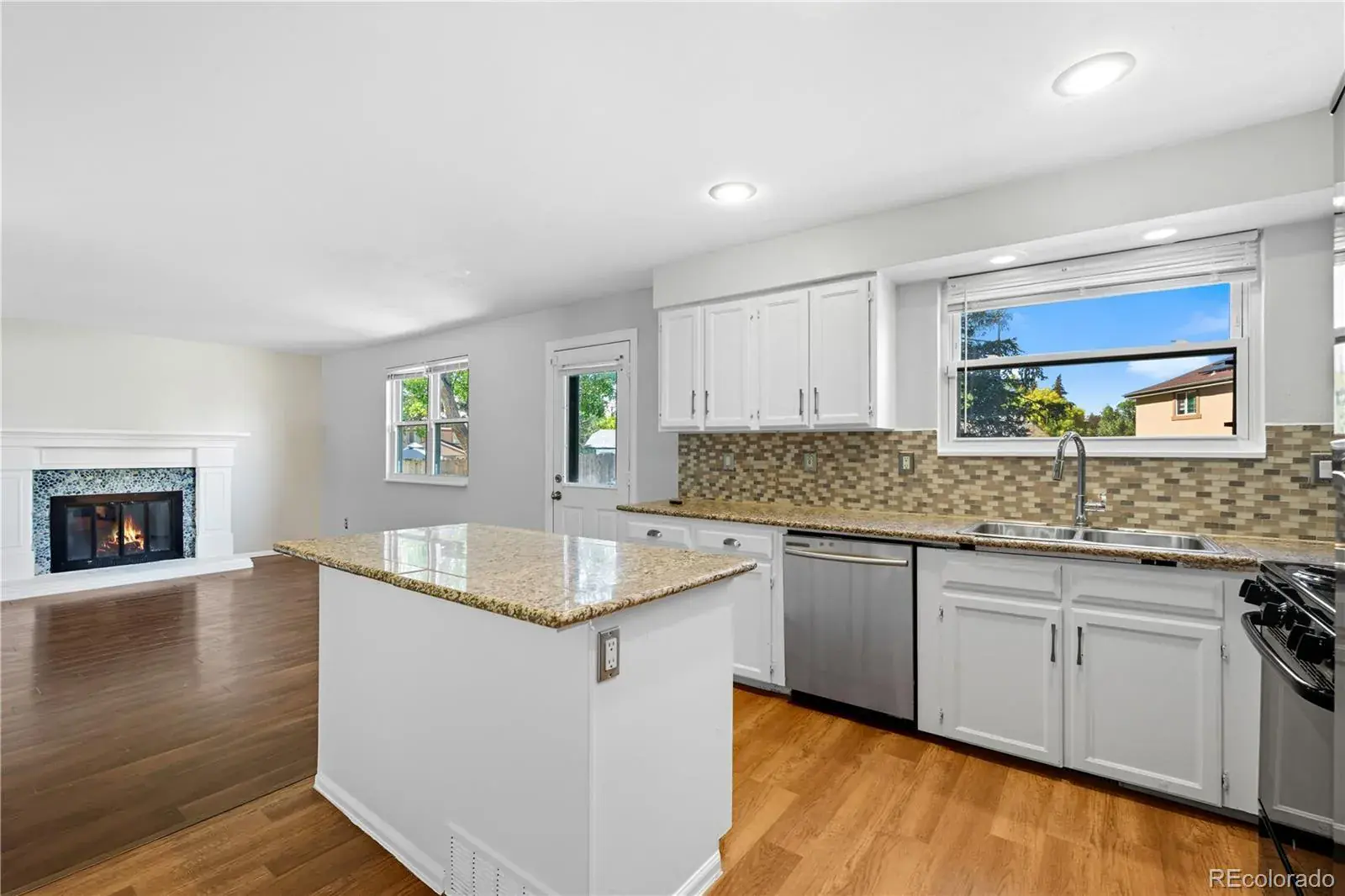 5229 S Pagosa Way Centennial CO 80015 MLS #REC3092118 10302025014431 1600 11