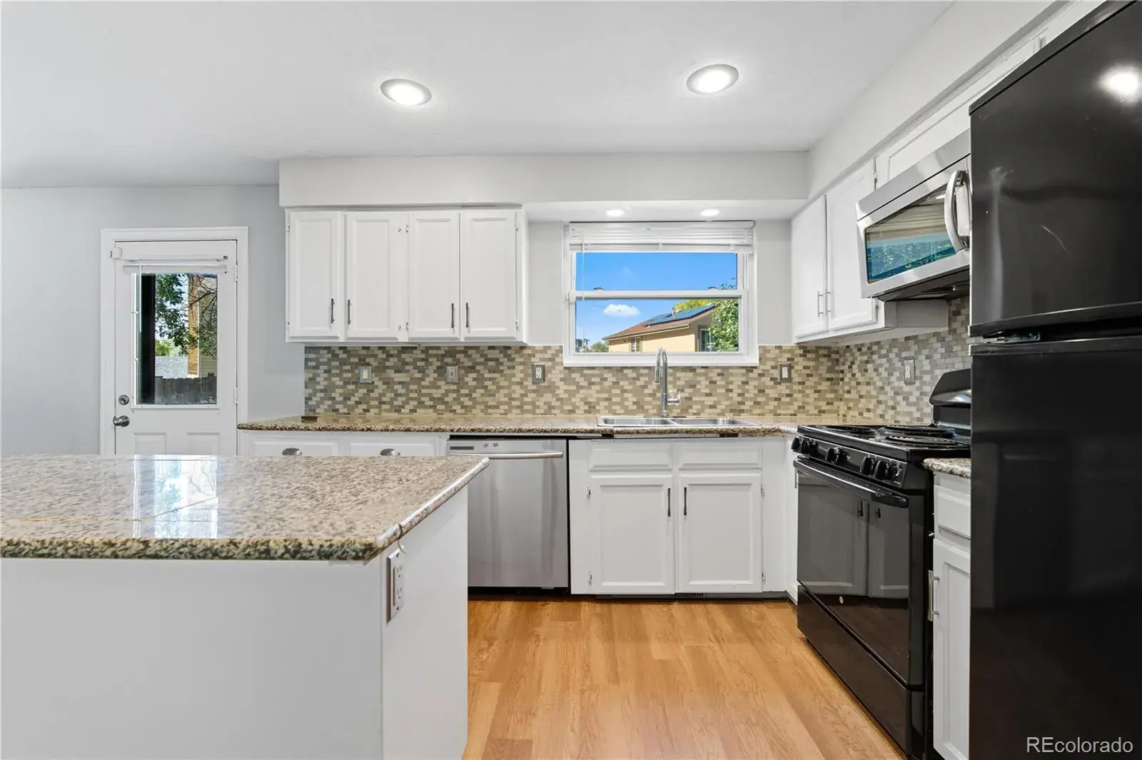 5229 S Pagosa Way Centennial CO 80015 MLS #REC3092118 10302025014431 1600 8