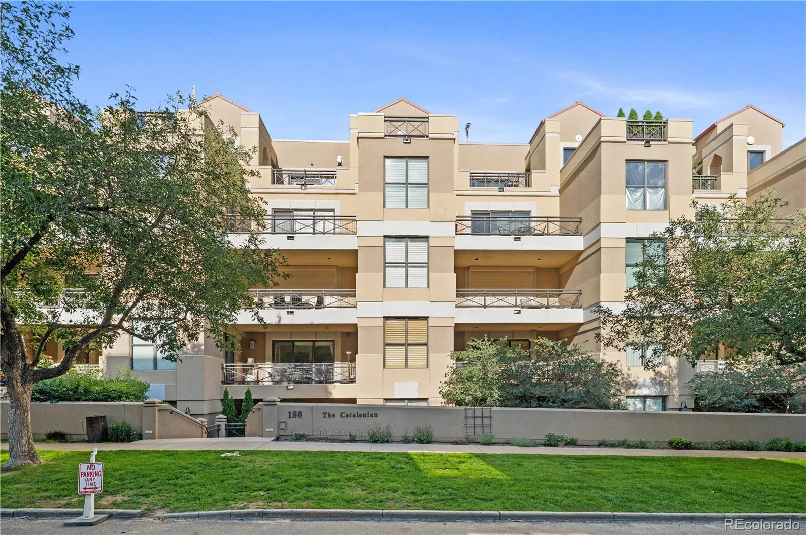 180 Cook Street #203 Denver CO 80206 MLS #REC3092451 06232026175952 1600 5